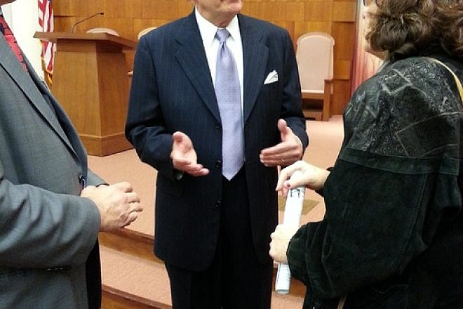 Click photo to download. Caption: Commentator and military expert Ralph Peters, center, last week at Temple Emanuel in Newton, Mass., where he have a briefing for the Committee for Accuracy in Middle East Reporting in America (CAMERA). Credit: Susie Davidson