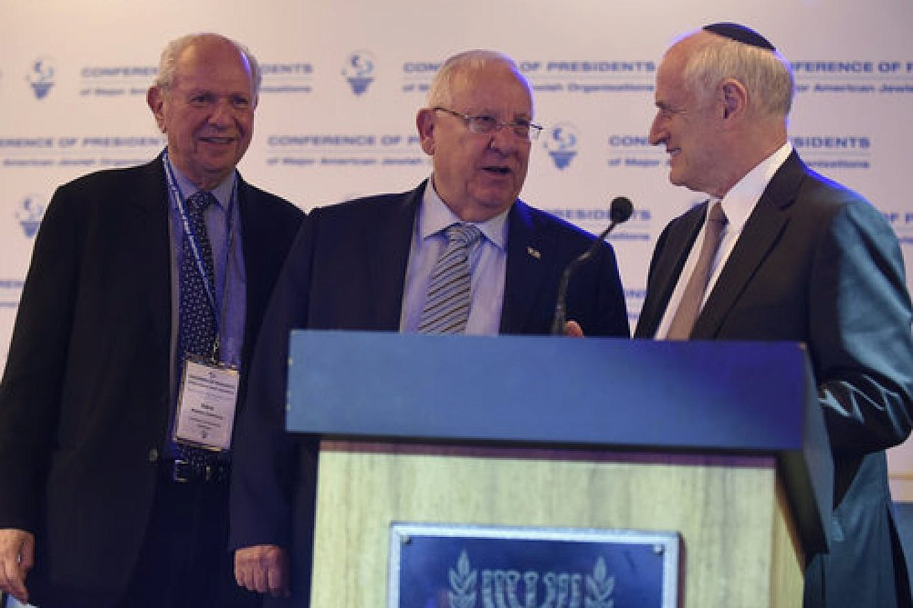 Israeli President Reuven Rivlin (center) with Conference of Presidents of Major American Jewish Organizations Chairman Stephen M. Greenberg (left) and Executive Vice Chairman/CEO Malcolm Hoenlein at the opening of the organization’s 43rd leadership mission to Israel. Credit: Avi Hayun.