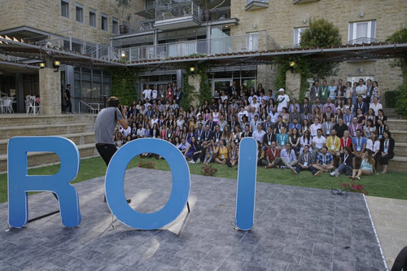 A group photo at the 2017 ROI Summit in Jerusalem. Credit: Snir Kazir.