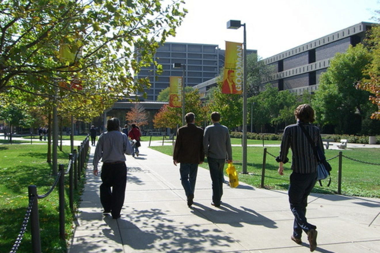 The campus of the University of Illinois at Chicago. Credit: Onar Vikingstad via Wikimedia Commons.