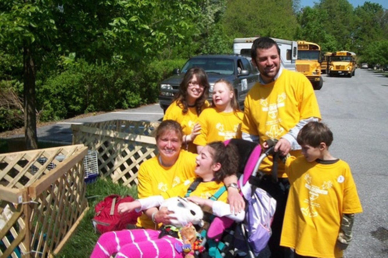 The Israeli Independence Day (Yom Ha'atzmaut) program of Gesher LaTorah, a Baltimore-based organization that uses a multi-sensory approach to convey Jewish lessons to individuals with special needs. Credit: Gesher LaTorah.