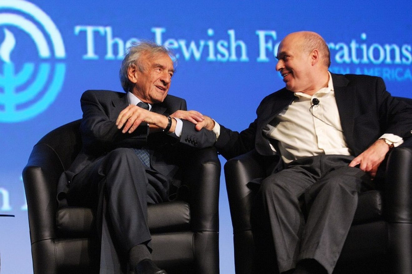 Click photo to download. Caption: Elie Wisel and Natan Sharansky on stage during the Jewish Federations of North America (JFNA) General Assembly on Monday. Credit: Robert A. Cumins for JFNA.