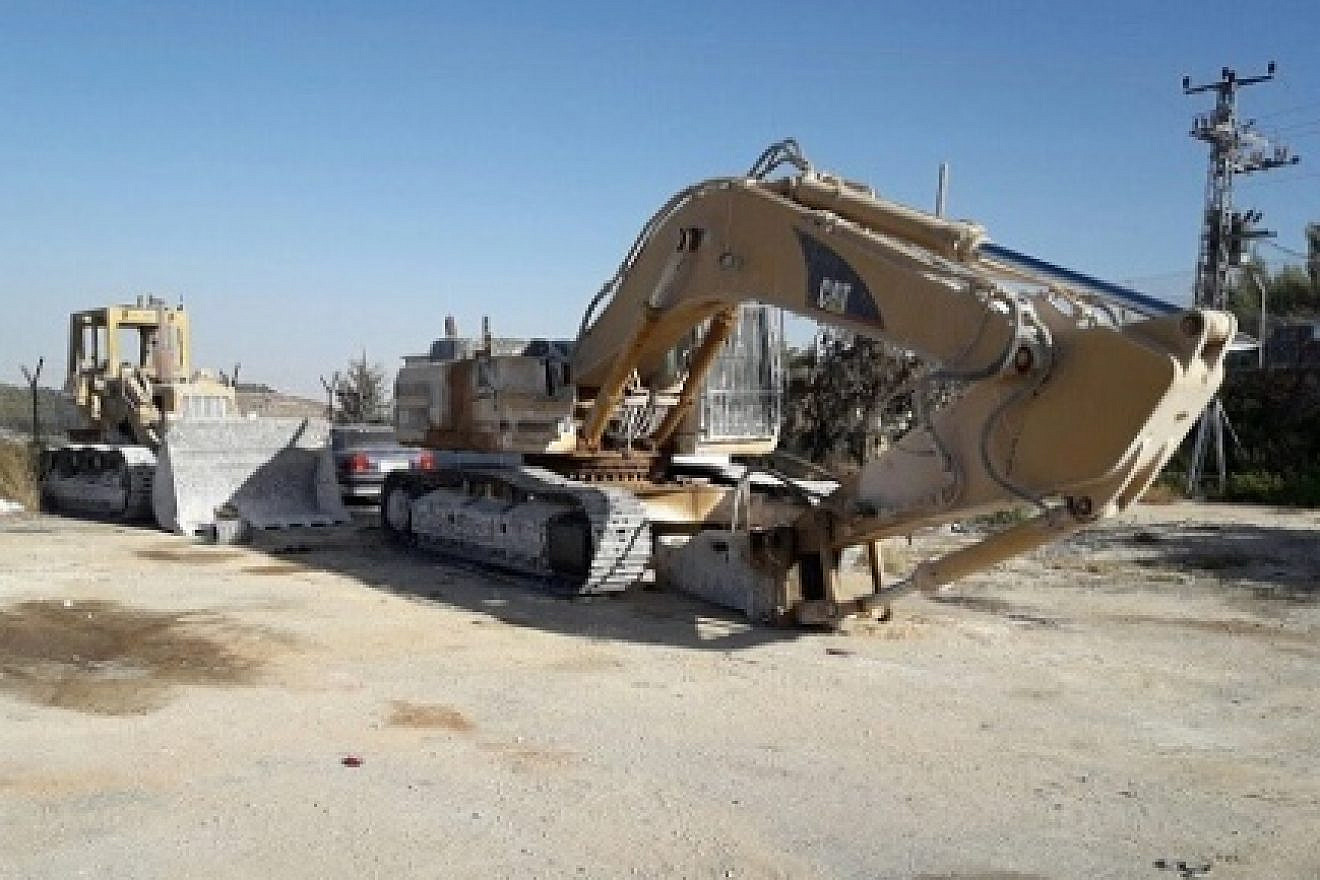 Excessive Palestinian quarrying in a nature reserve in the Judean Desert was stopped by the Israeli Civil Administration. Credit: The Israeli Civil Administration.