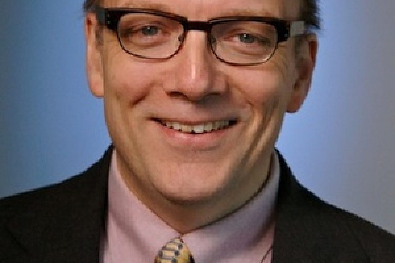 Click photo to download. Caption: JNS.org columnist Dexter Van Zile.