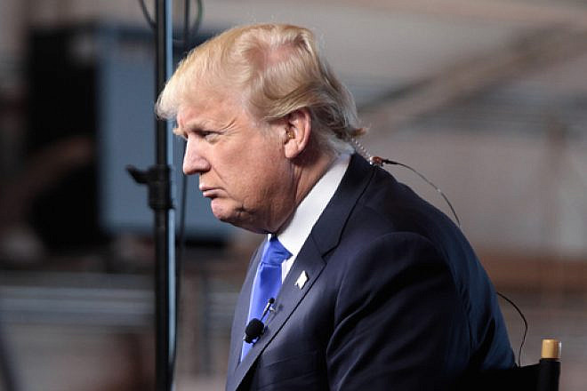 Donald Trump speaking with the media at a hangar at Mesa Gateway Airport in Mesa, Ariz., in December 2015. Credit: Gage Skidmore via Wikimedia Commons.