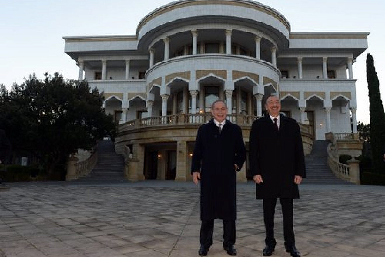 Israeli Prime Minister Benjamin Netanyahu and Azerbaijani President Ilham Aliyev meet in Baku, Dec. 13, 2016. Photo by Haim Zach/GPO.