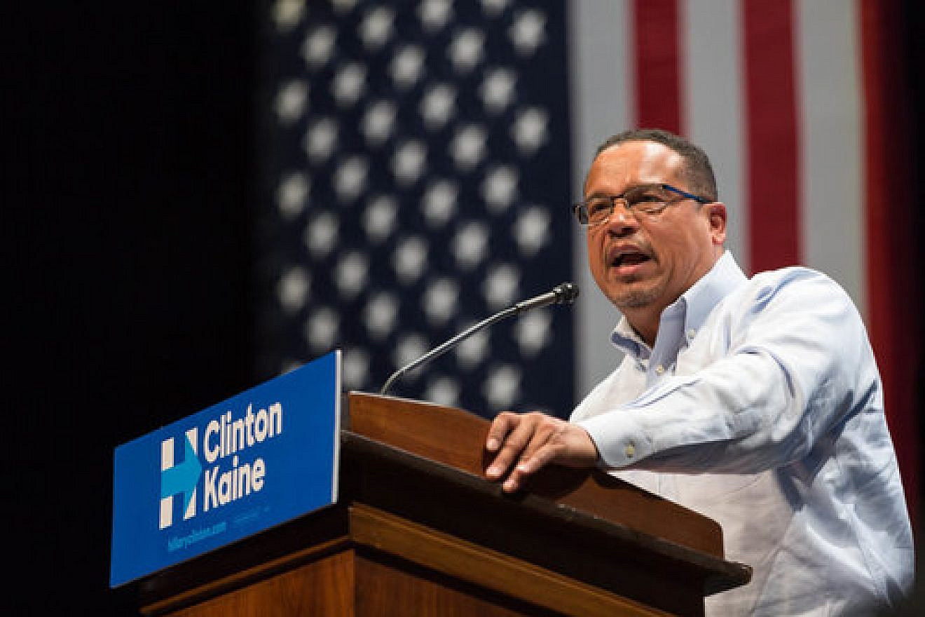 U.S. Rep. Keith Ellison (D-Minn.) speaks at a Hillary Clinton campaign event at the University of Minnesota in October 2016. Credit: Lorie Shaull via Wikimedia Commons.