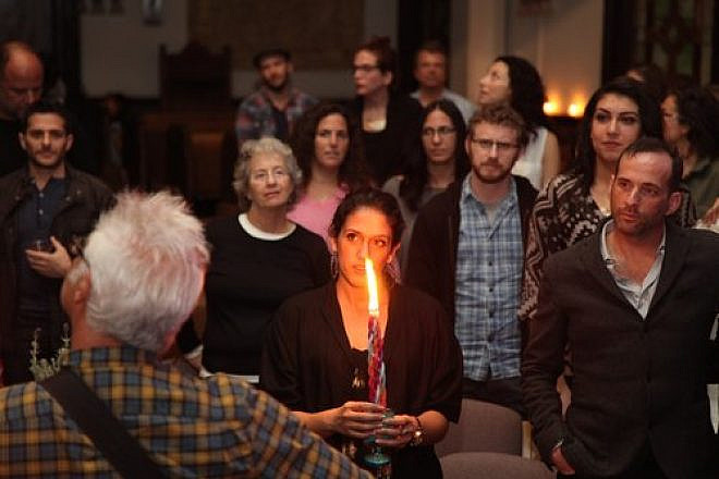 A Jewish Havdalah service marking the end of Shabbat in Los Angeles. Credit: Reboot.