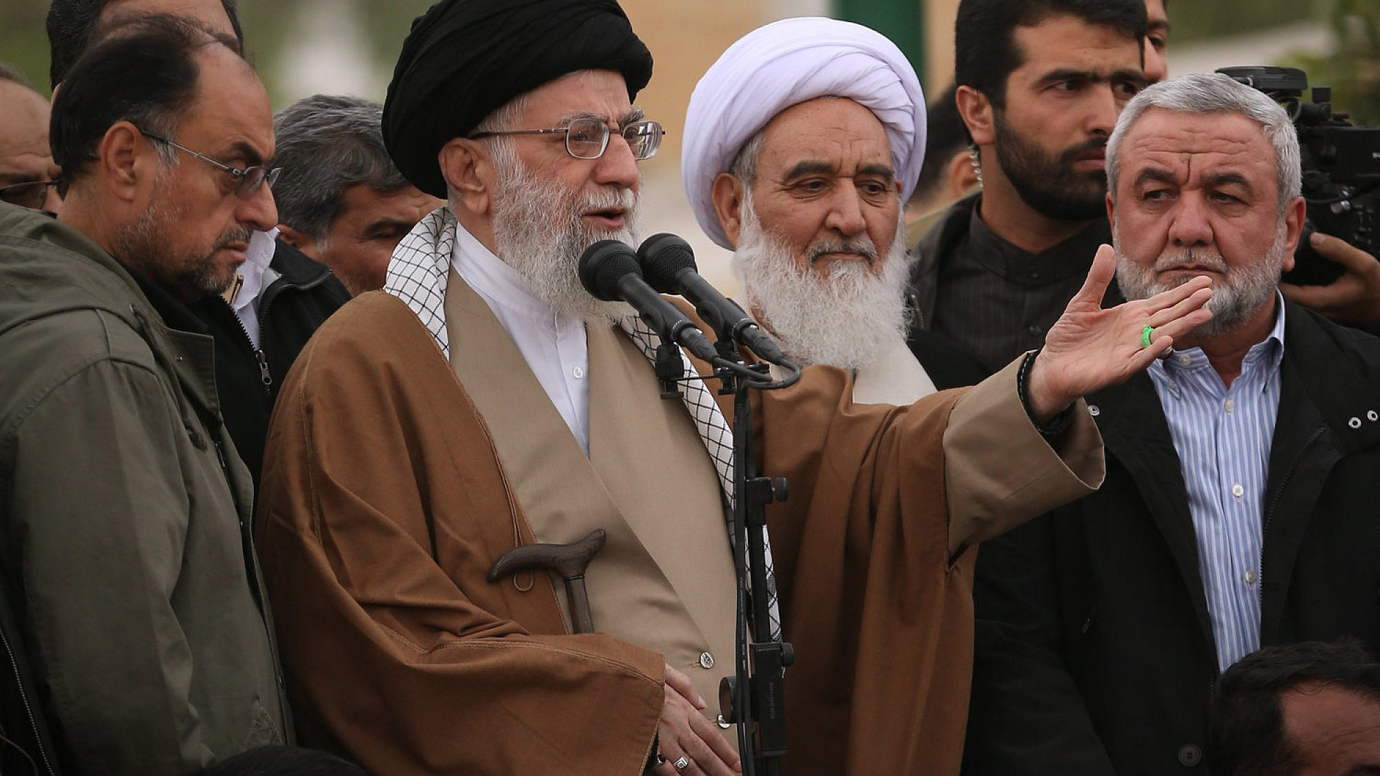 Iranian Supreme Leader Ayatollah Ali Khamenei speaks in Iran’s Kermanshah Province in November 2017. Credit: Wikimedia Commons.