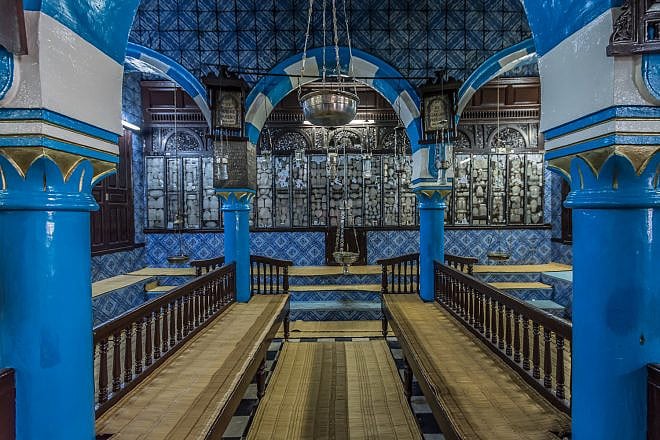 The historic Ghriba Synagogue in Tunisia. Credit: Issam Barhoumi via Wikimedia Commons.