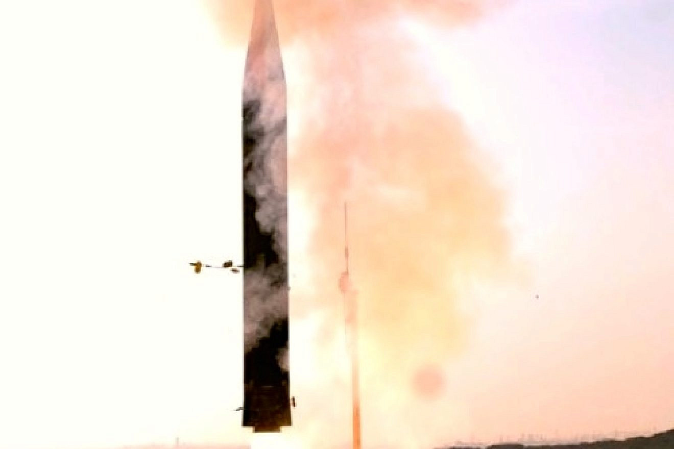An Arrow 3 system test launch in January 2014. Credit: U.S. Missile Defense Agency.