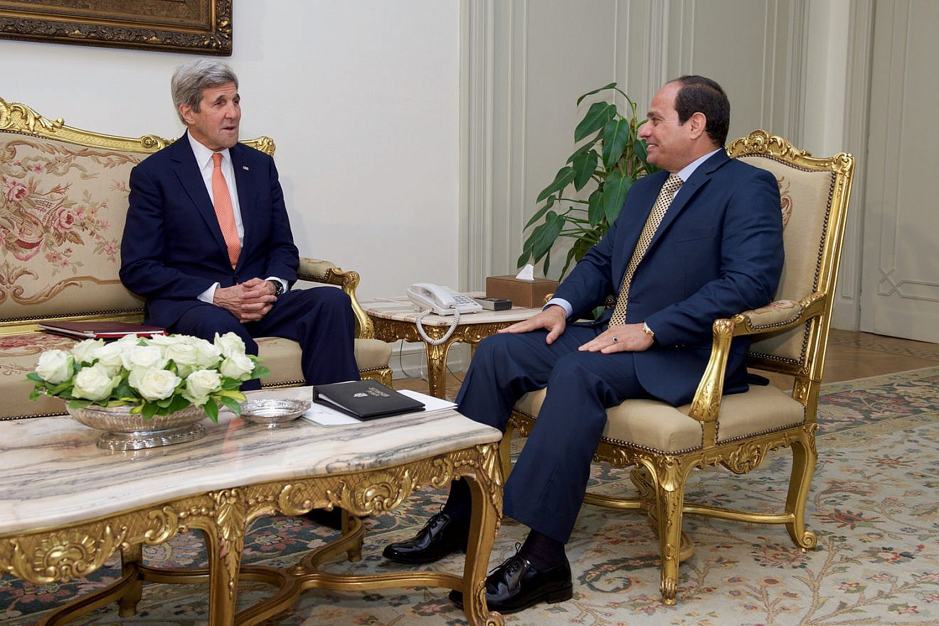 U.S. Secretary of State John Kerry with Egyptian President Abdel Fattah el-Sisi at the Presidential Palace in Cairo on April 20, 2016. Credit: U.S. State Department.