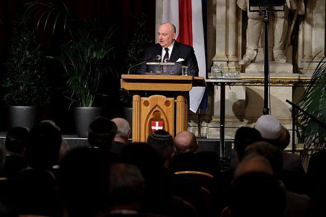 Head of the European Jewish Congress Moshe Kantor addresses “An End to Anti-Semitism” at the University of Vienna in 2018. Credit: Facebook via European Jewish Congress.