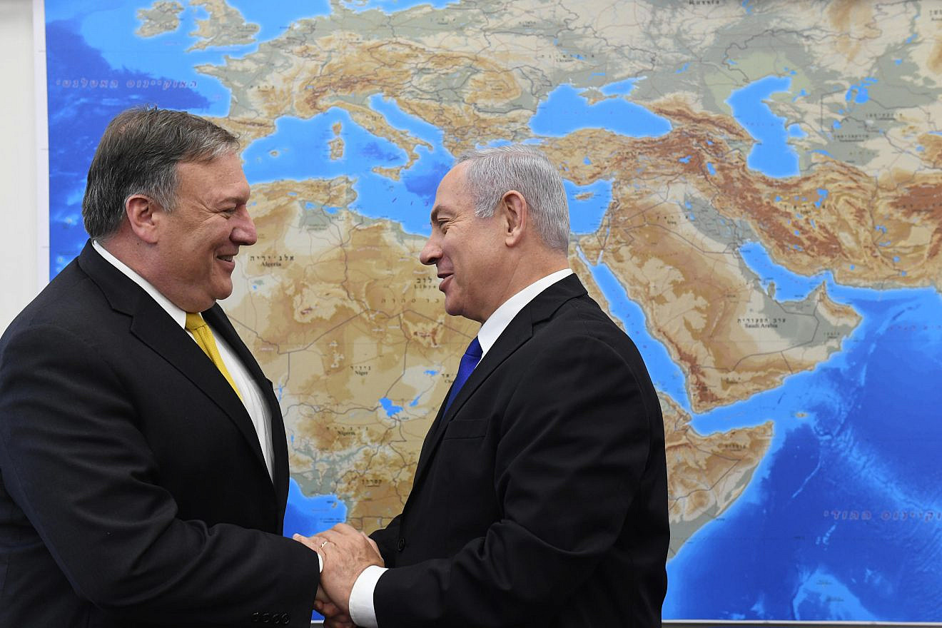 Israeli Prime Minister Benjamin Netanyahu greets U.S. Secretary of State Mike Pompeo in Tel Aviv, April 2018. Photo by Haim Zach/GPO.