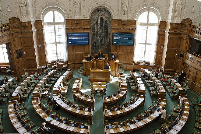 The floor of the Folketing, or Danish Parliament, at the Christiansborg Palace. Credit: Wikimedia Commons.