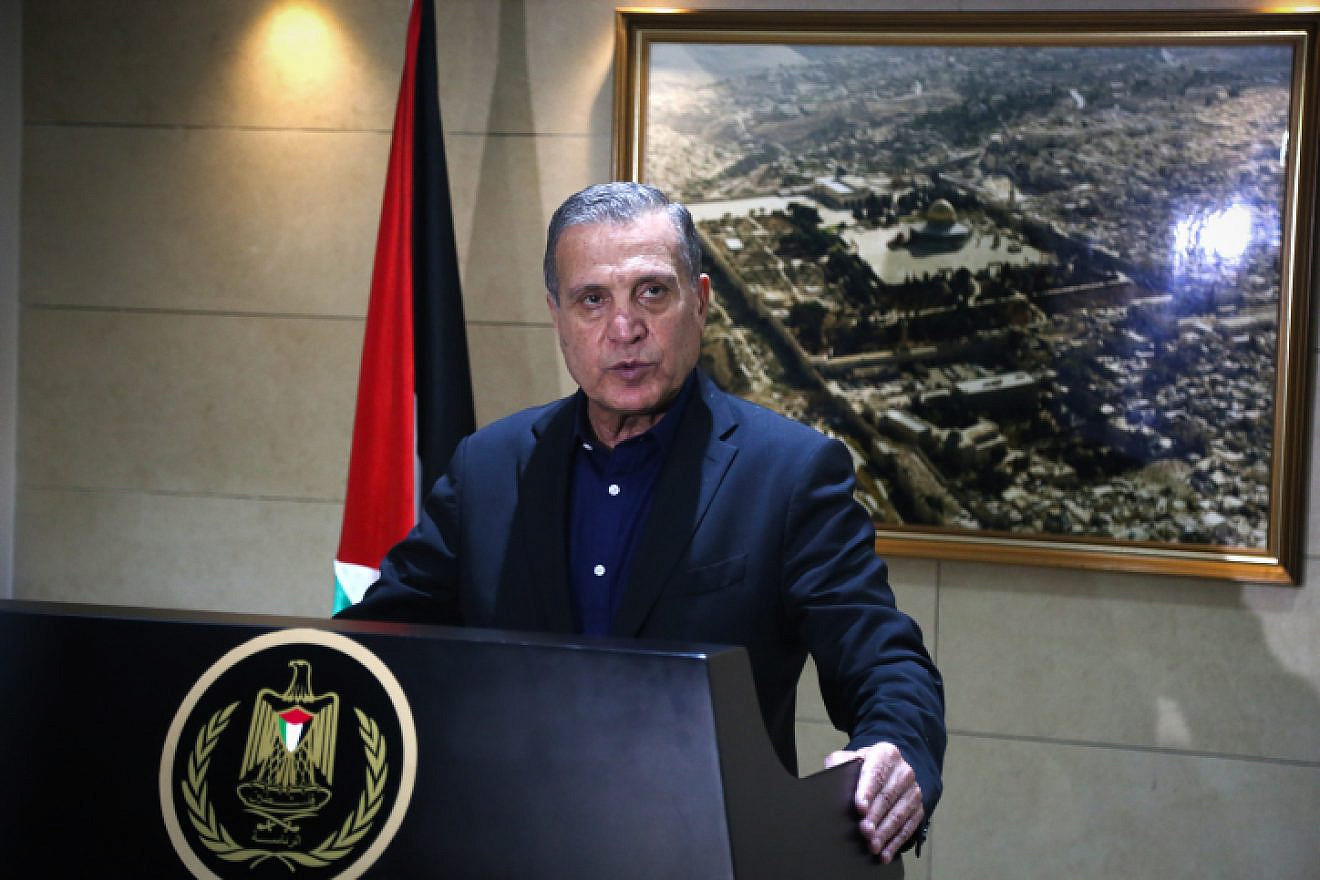 Nabil Abu Rudeinah, spokesman for Palestinian Authority leader Mahmoud Abbas, speaks at a press conference in the West Bank city of Ramallah on Dec. 5, 2017. Source: Flash90.