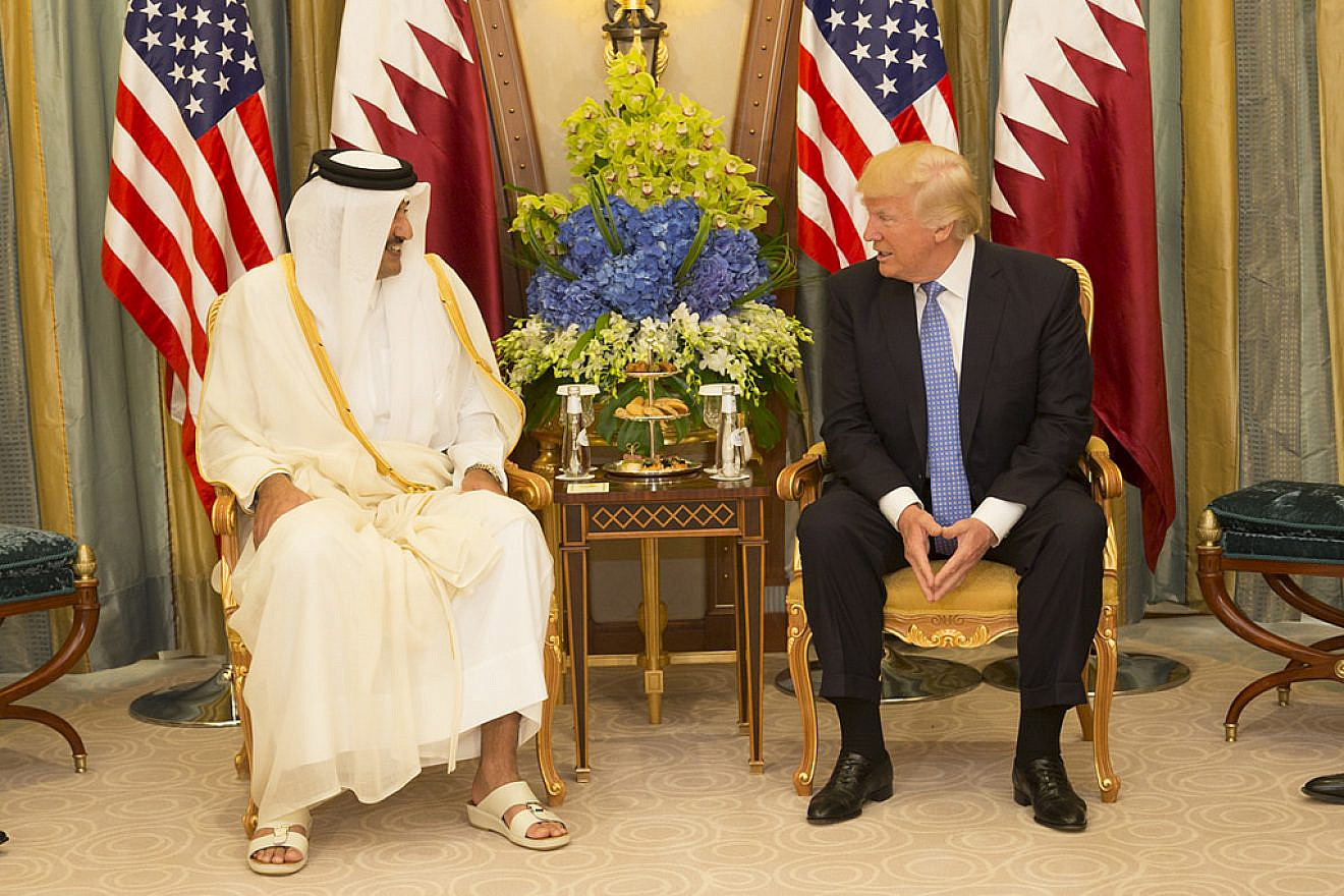 U.S. President Donald Trump meets with the Emir of Qatar on May 21, 2017, at the Ritz-Carlton Hotel in Riyadh, Saudi Arabia. Official White House Photo/Shealah Craighead.