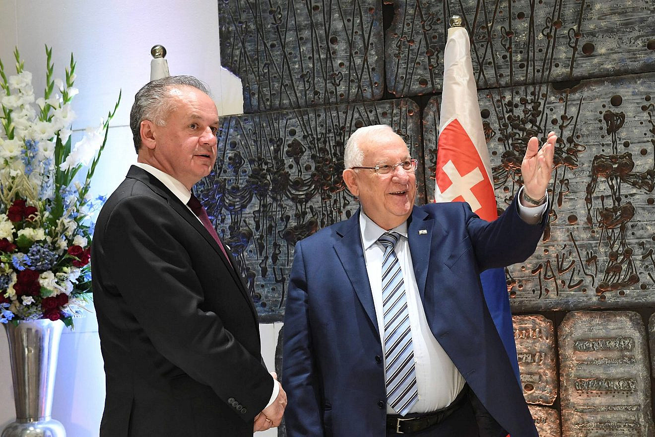 Israeli president Reuven Rivlin and his Slovakian counterpart, President Andrej Kiska, are seen at a dinner held at the president's house in Jerusalem on March 29, 2017. Photo by Kobi Gideon/GPO.