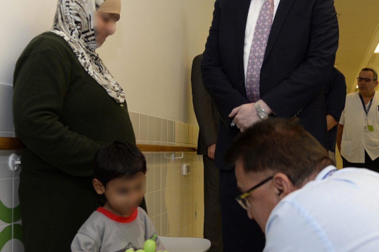 Jason Greenblatt, U.S. Special Representative for International Negotiations, toured Ziv Hospital in Tzfat and Jalame Crossing on Aug. 29, 2017, observing Israeli care for Arab families. Photo by David Azagury/U.S. Embassy Tel Aviv.