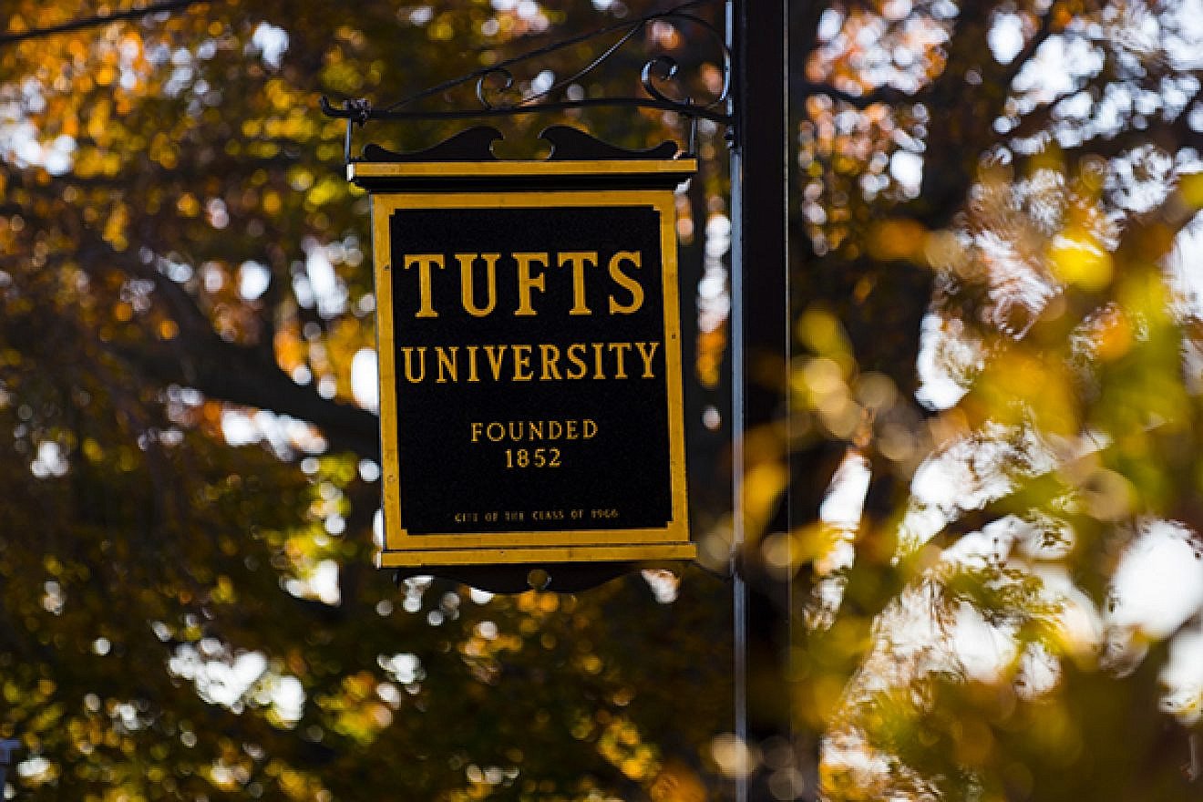 A Tufts University sign at the intersection of College Avenue and Professors Row on Nov. 4, 2015. Photo by Alonso Nichols/Tufts University.