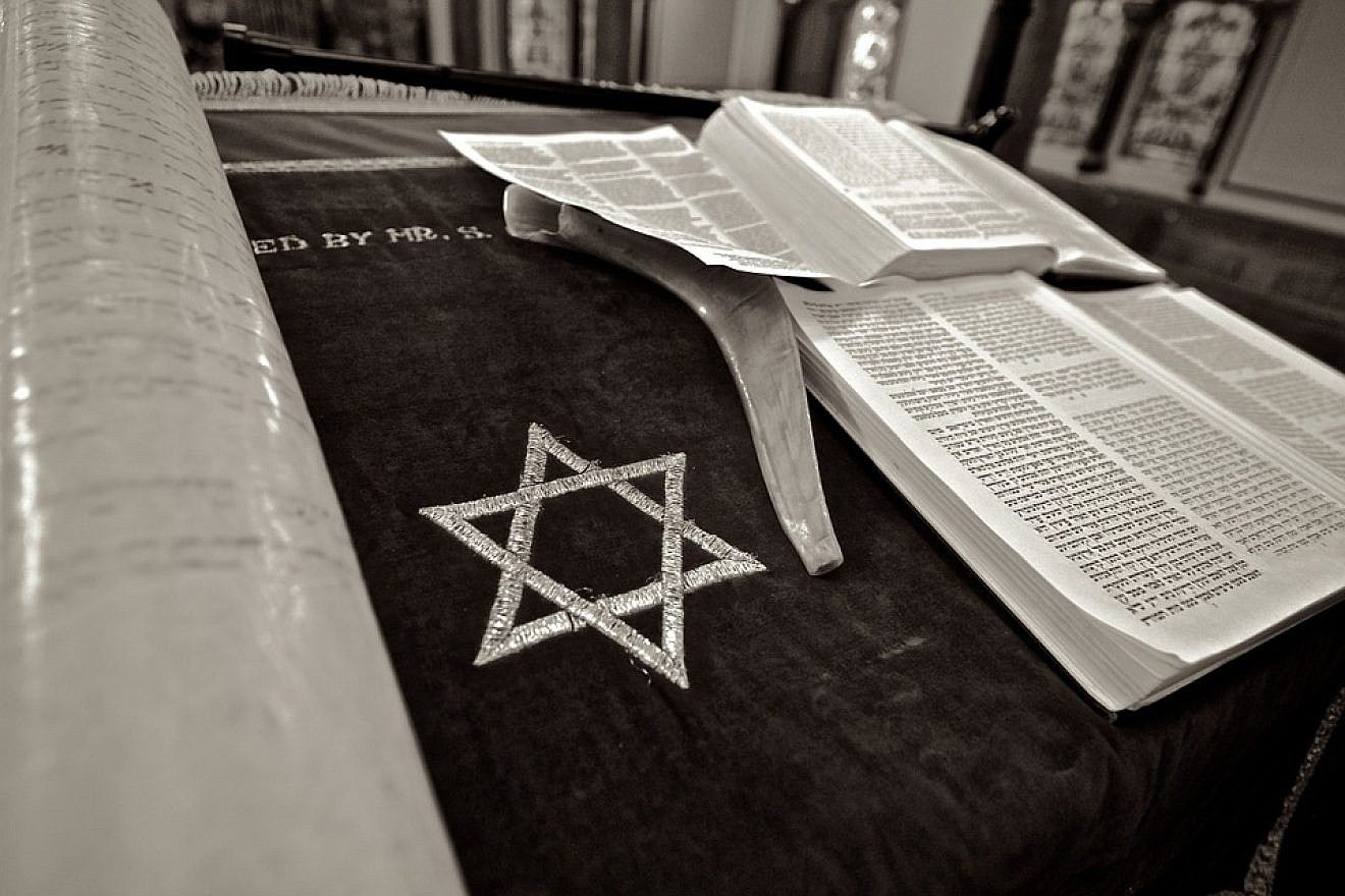 Prepping for the High Holidays. Credit: Pixabay.