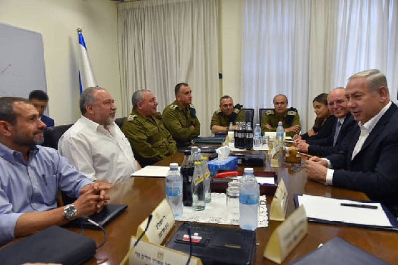 An emergency meeting of the Israeli security cabinet attended by Israeli Prime Minister Benjamin Netanyahu and Defense Minister Avigdor Lieberman, as well as other senior defense officials. Credit: Ariel Harmoni/Defense Ministry.