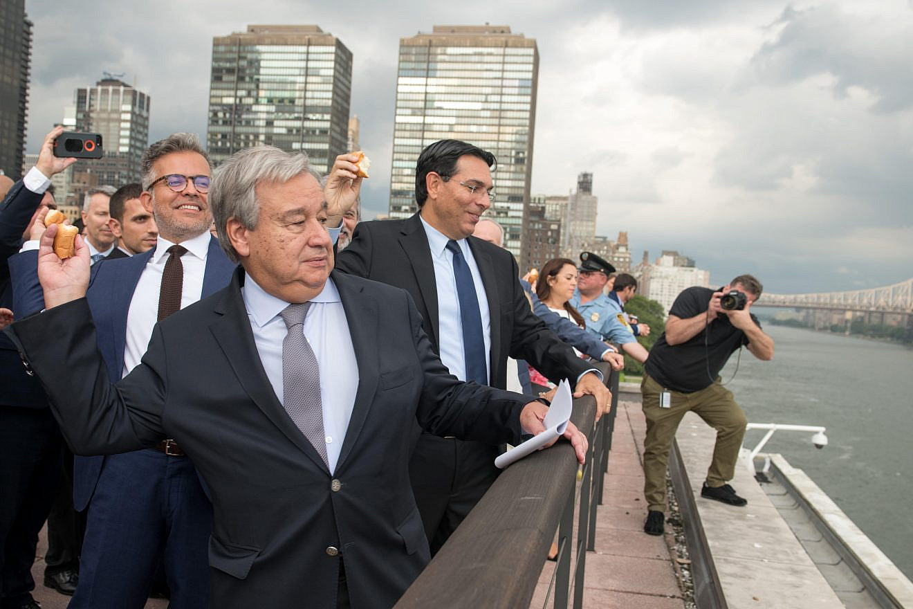 Israeli Ambassador to the U.N. Danny Danon along with U.N. Secretary-General Antonio Guterres and 40 other diplomats perform the Jewish ritual of Tashlich ahead of the Rosh Hashanah holiday. Credit: Nir Azrieli