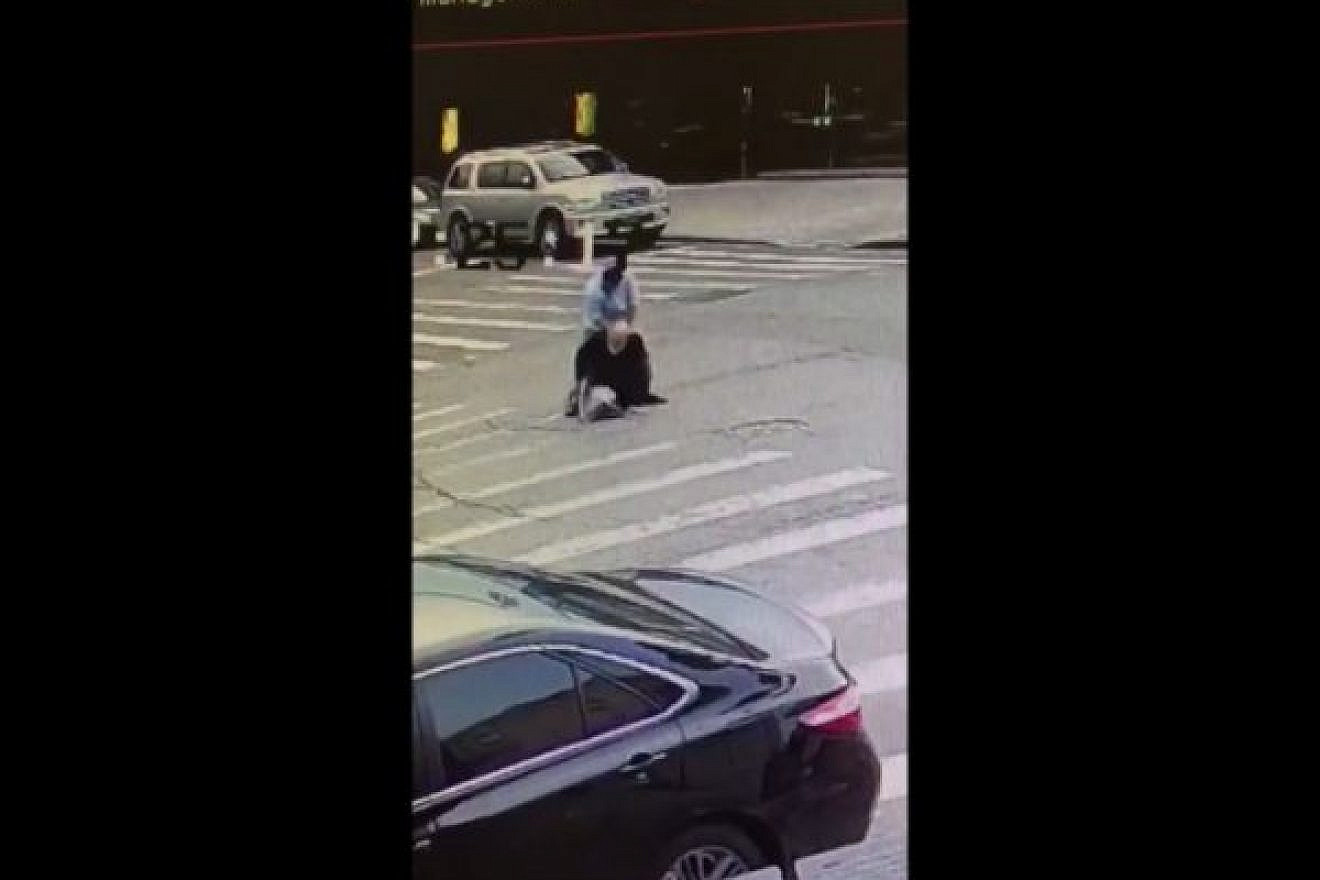 Footage of Sunday's brutal attack in Brooklyn, N.Y., on Oct. 14, 2018. Source: YouTube.