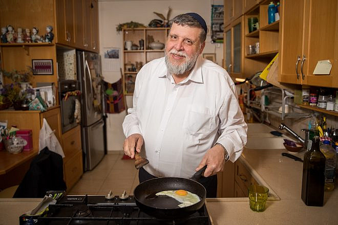 Rabbi Rafi Feuerstein from the Tzohar organization poses for a picture in Jerusalem on March 5, 2018. Photo by Yonatan Sindel/Flash90.