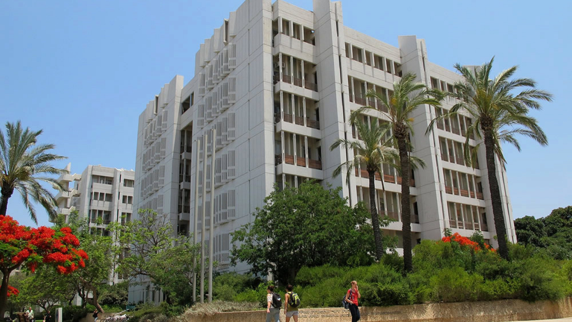 The Life Sciences Building at Tel Aviv University. Credit: Michael Jacobson/Wikimedia Commons.