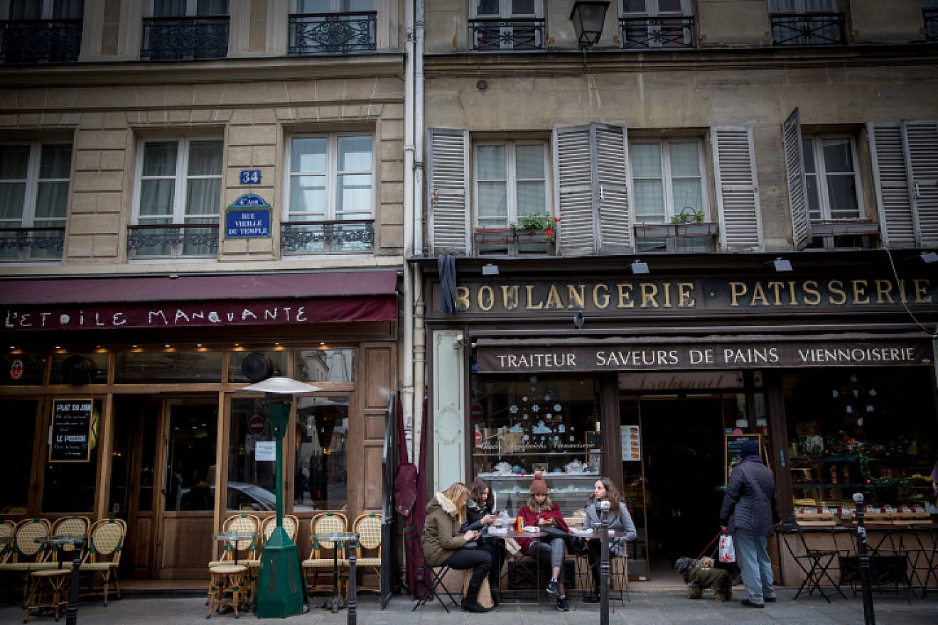 A cafe in the historically Jewish Le Marais neighborhood of Paris, about an hour south of Sarcelles, on Dec. 5, 2017. Photo by Miriam Alster/Flash90.