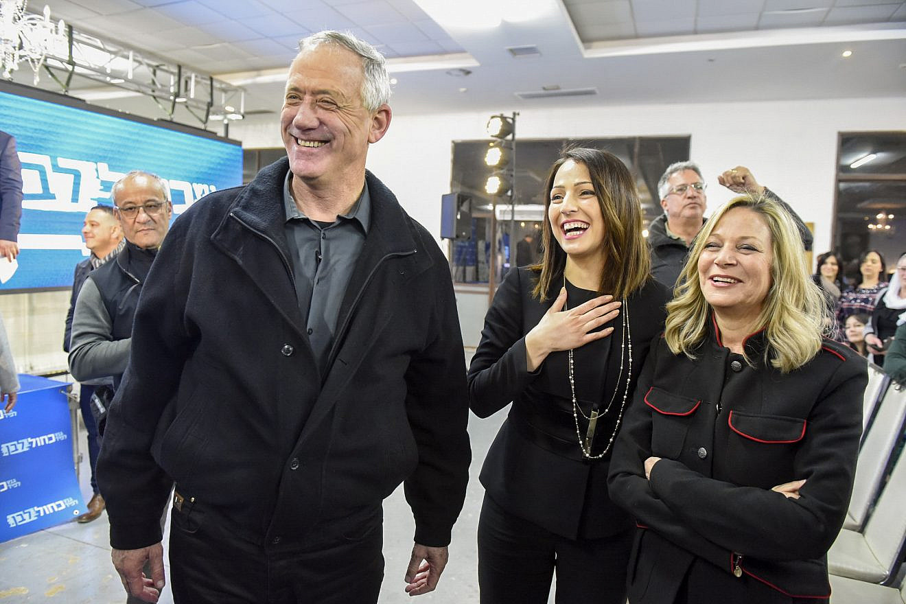 Benny Gantz and Miki Haimovich of the Blue and White joint list attend a meeting with members of the Druze community in the druze town of Daliyat al-Karmel, northern Israel, March 7, 2019. Credit: Meir Vaknin/Flash90