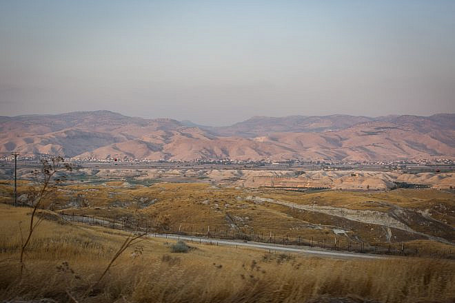 A view of the border between Israel and Jordan on Highway 90 in the Jordan Valley, on July 6, 2017. Credit: Hadas Parush/Flash90.