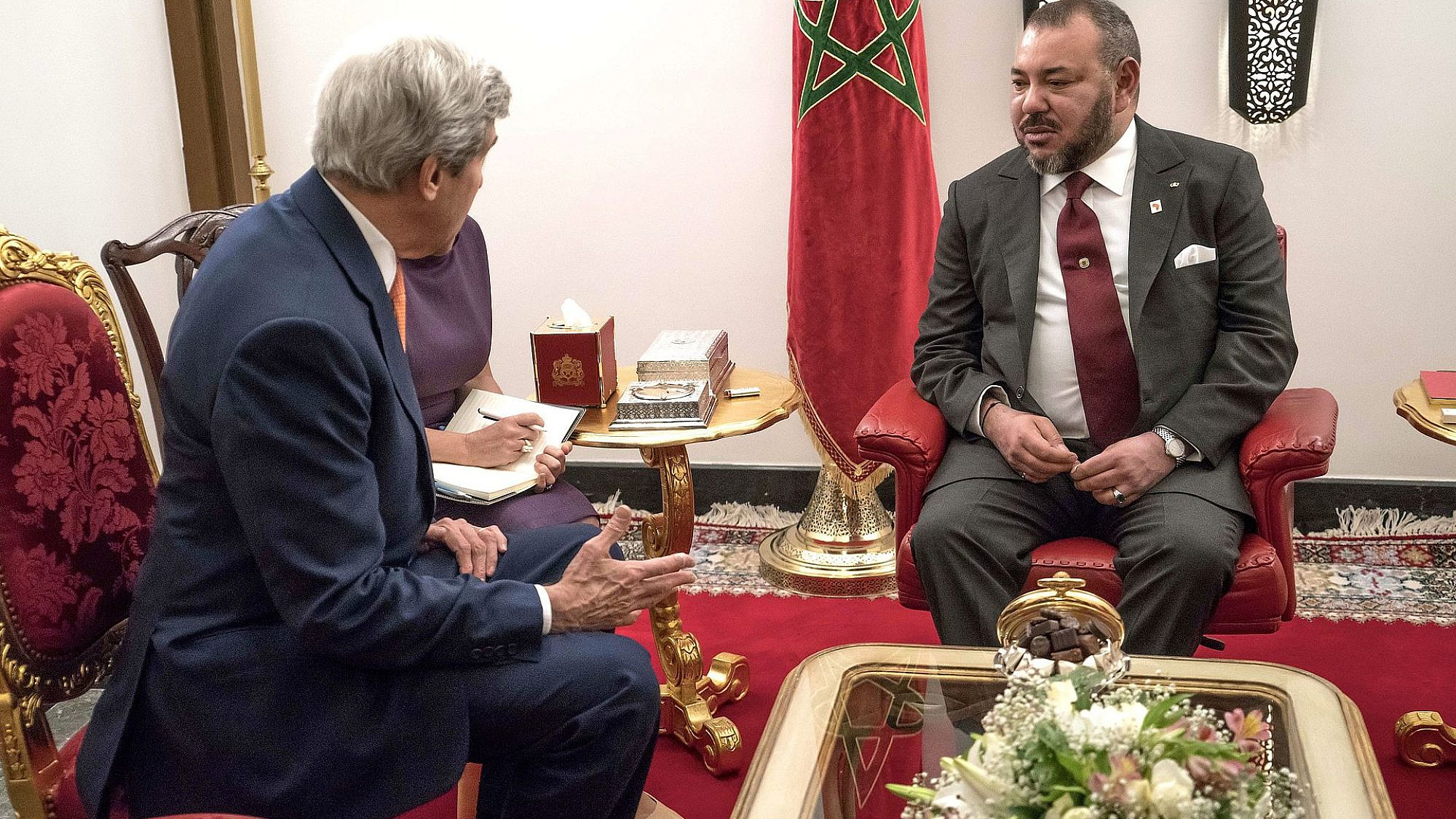 U.S. Secretary of State John Kerry with Morocco's King Mohammed VI in Marrakesh on Nov. 16, 2016. Credit: U.S. Embassy Rabat via Wikimedia Commons.