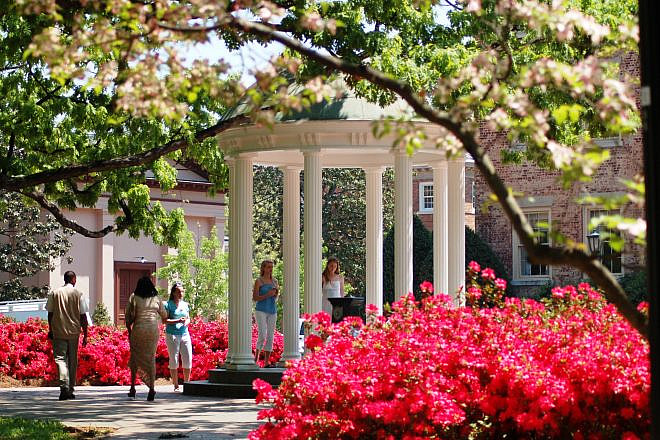 The "Old Well" at the University of North Carolina, Chapel Hill. Credit: Caroline Culler via Wikimedia Commons.