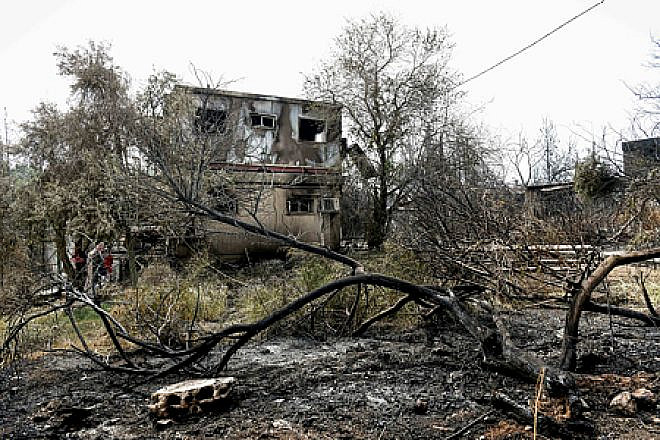 A view of the damage caused to homes in Mevo Modi'im due to a forest fire on May 24, 2019. Photo by Avi Dishi/Flash90.
