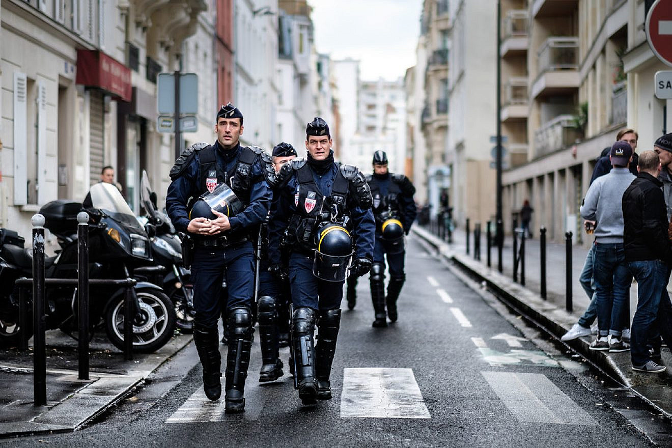 French anti-riot police. Credit: Flickr.