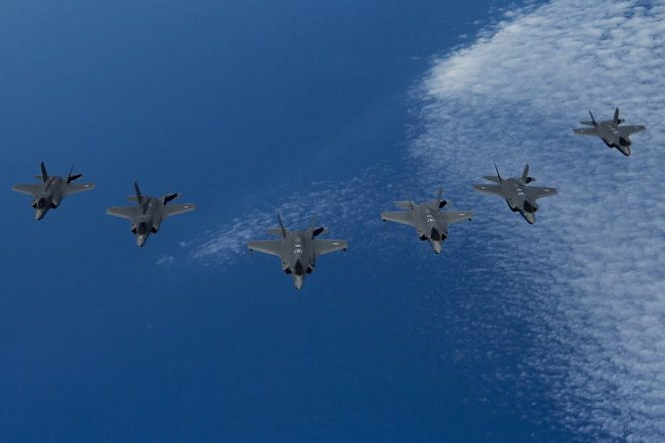 U.S. Air Force F-35A Lightning IIs (center) lead a formation of Royal Air Force F-35B Lightnings (left) and Israeli Air Force F-35I Lightning IIs (right) during Exercise Tri-Lightning over the Mediterranean Sea on June 25, 2019. Photo: Staff Sgt. Keifer Bowes/U.S. Air Force.