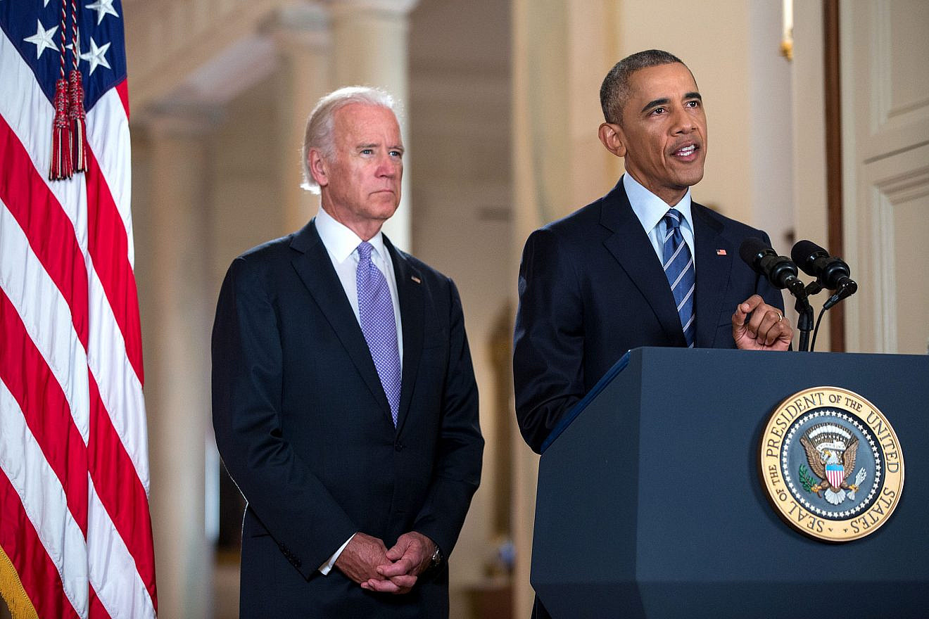 Former U.S. President Barack Obama, flanked by Vice President Joe Biden, delivers a statement on the Iran nuclear agreement in the East Room of the White House on July 14, 2015. Credit: Official White House Photo by Pete Souza.
