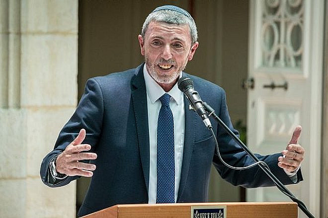 Israeli Education Minister Rafi Peretz speaks during exchange ceremony of ministers, held at the Education Ministry in Jerusalem, on June 26, 2019. Photo by Yonatan Sindel/Flash90.