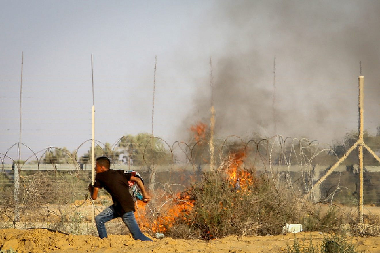 Palestinians clash with Israeli security forces along the Israel-Gaza border on July 5, 2019. Photo by Abed Rahim Khatib/Flash90.