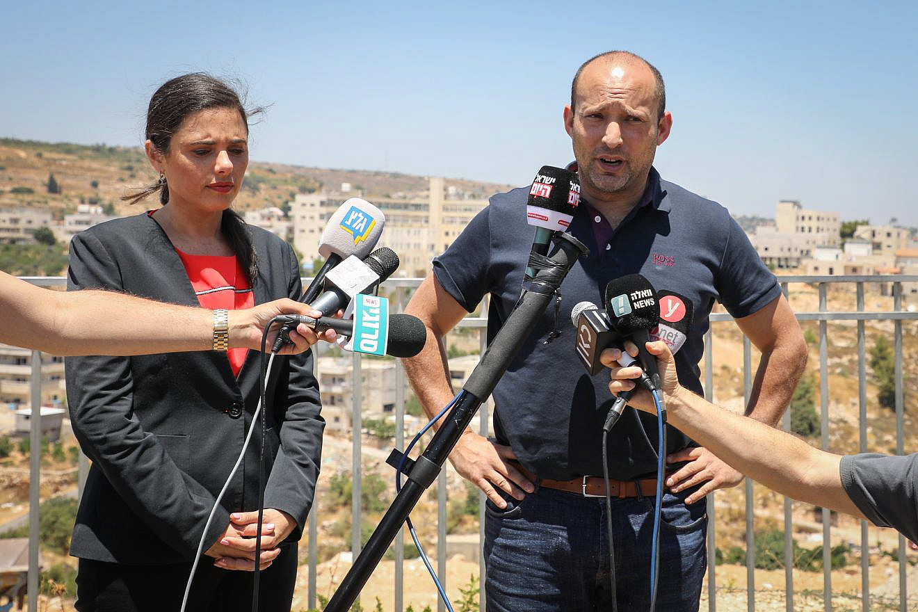 Ayelet Shaked and Naftali Bennett, now leaders of the Yamina Party, attend a press conference in Efrat on July 22, 2019. Photo by Gershon Elinson/Flash90.