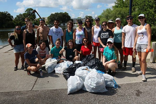 Scubi Jew: EC Environmental Divers and University of Tampa Hillel students combined forces at Maximo Park in St. Petersburg, Fla. Source: Facebook.