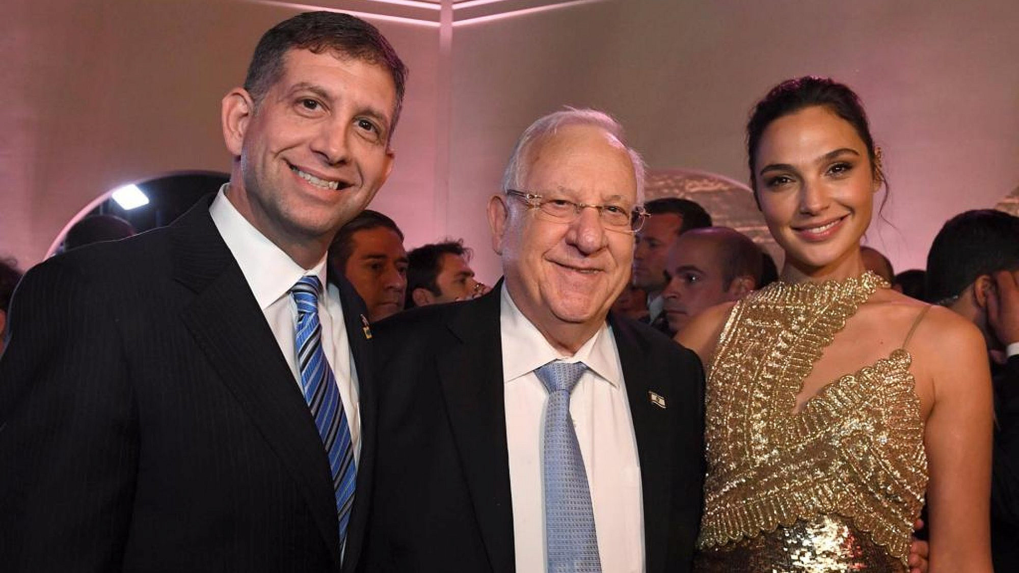 Keren Hayesod world chairman Sam Grundwerg (then Consul General to Los Angeles) with Israeli President Reuven Rivlin and actress Gal Gadot. Courtesy: Keren Hayesod.