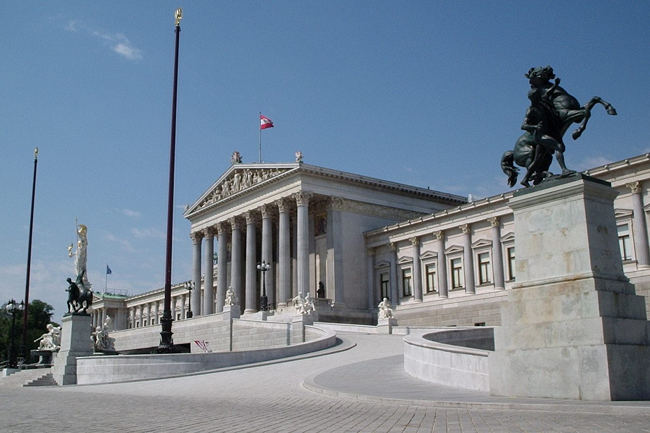 The Austrian Parliament Building in Vienna. Credit: Jean Fonseca via Wikimedia Commons.