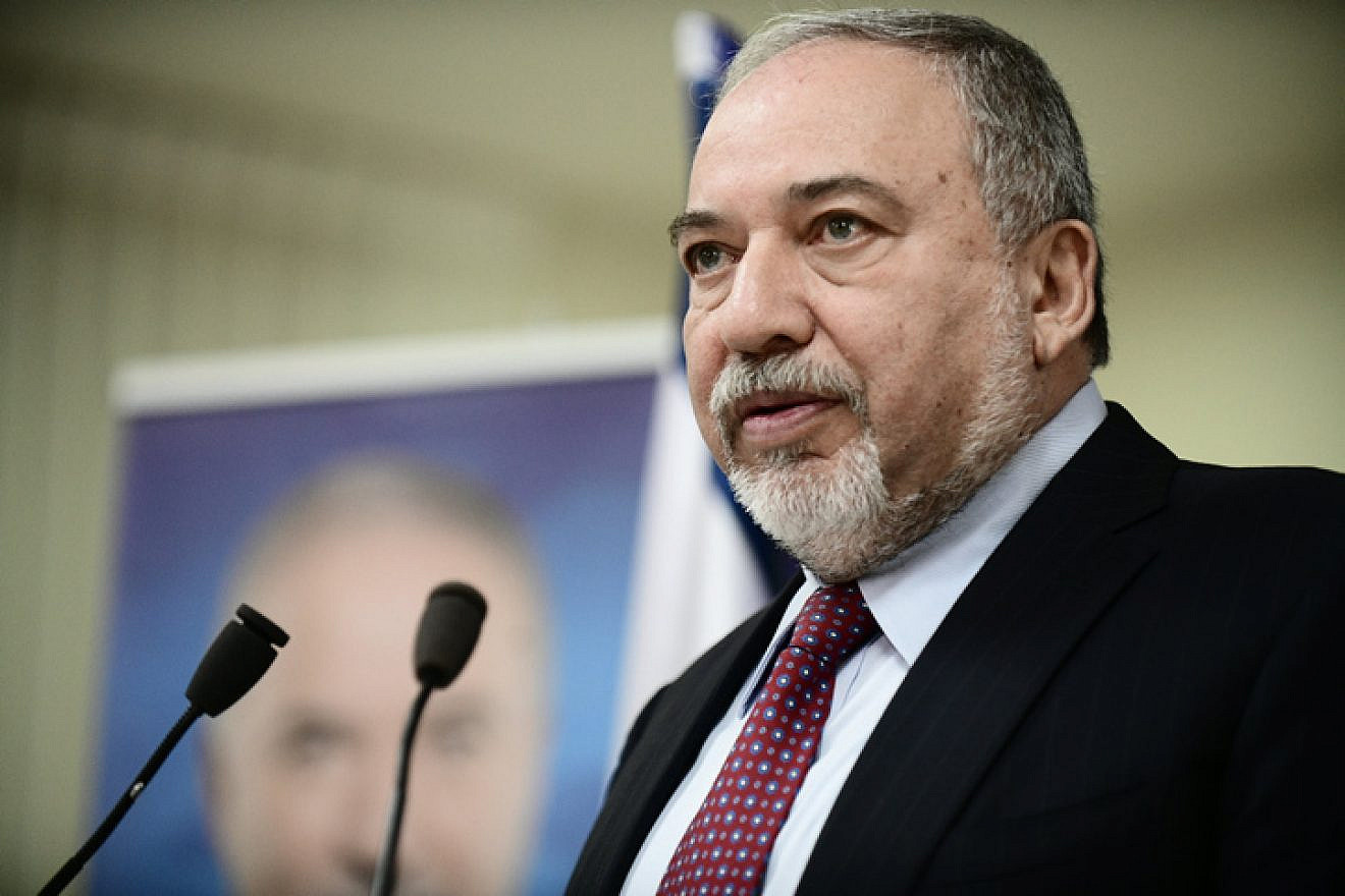 Israel Beiteinu leader Avigdor Liberman speaks during a press conference in Tel Aviv, March 19, 2019. Photo by Tomer Neuberg/Flash90.