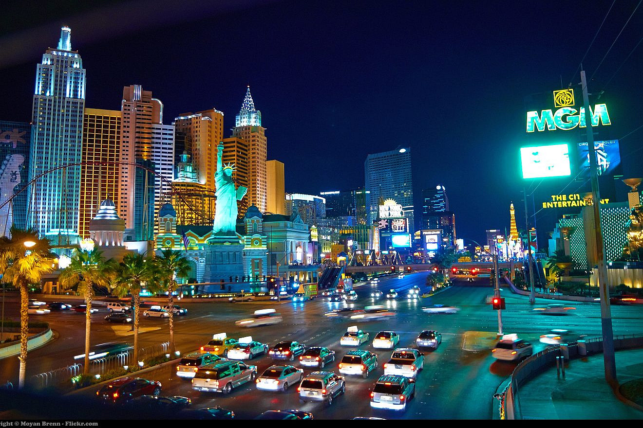 A view of the Las Vegas strip. Credit: Wikimedia Commons.