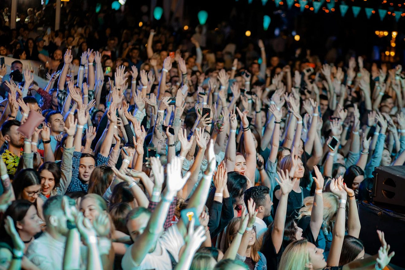 Birthright Israel alumni and friends attend the largest Birthright Israel event ever to take place outside of Israel, in Odessa, Ukraine, Sept. 8, 2019. Credit: Birthright Israel.