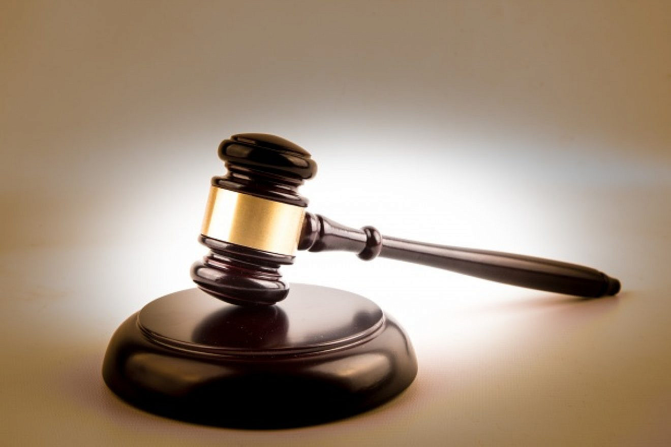A gavel. Credit: Wikimedia Commons.