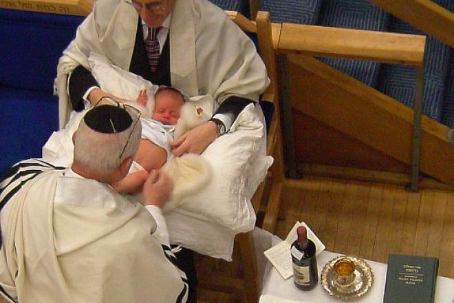 A Jewish circumcision. Credit: Wikimedia Commons.